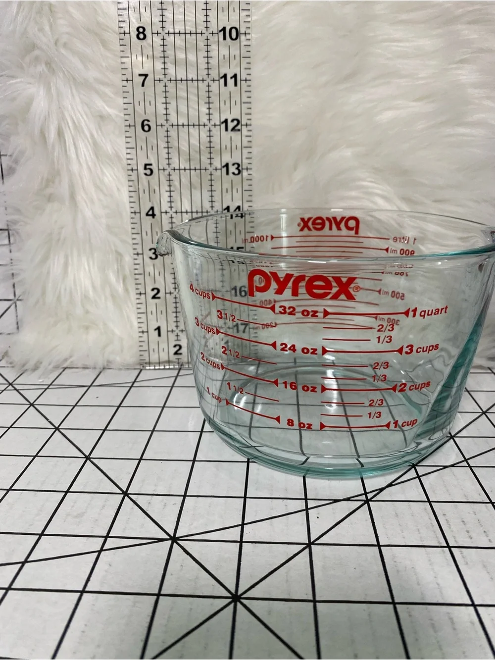 Vintage PYREX 4 Cup 1 Quart 1 Litre Red Lettering Glass Measuring Cup USA